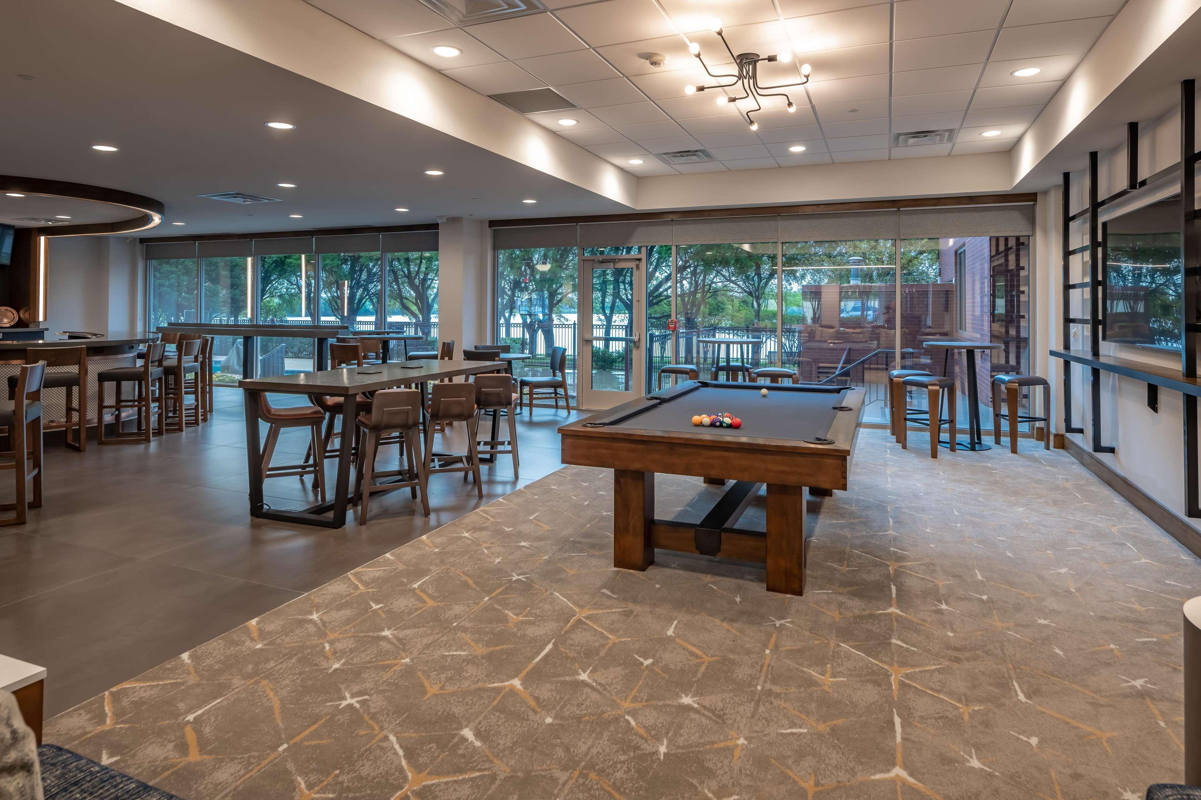 Doubletree By Hilton Dallas-Фармерс-Бранч Экстерьер фото