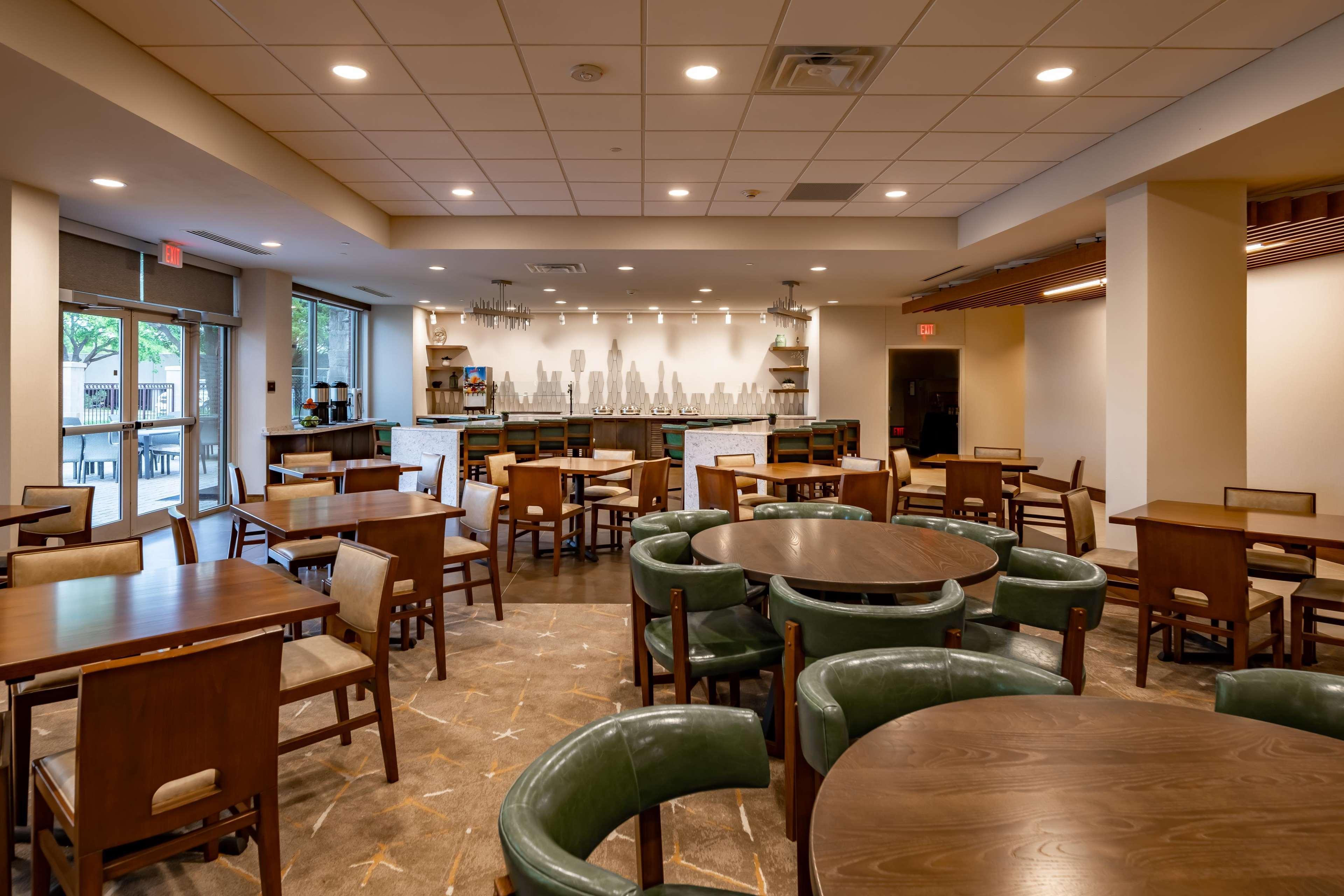 Doubletree By Hilton Dallas-Фармерс-Бранч Экстерьер фото