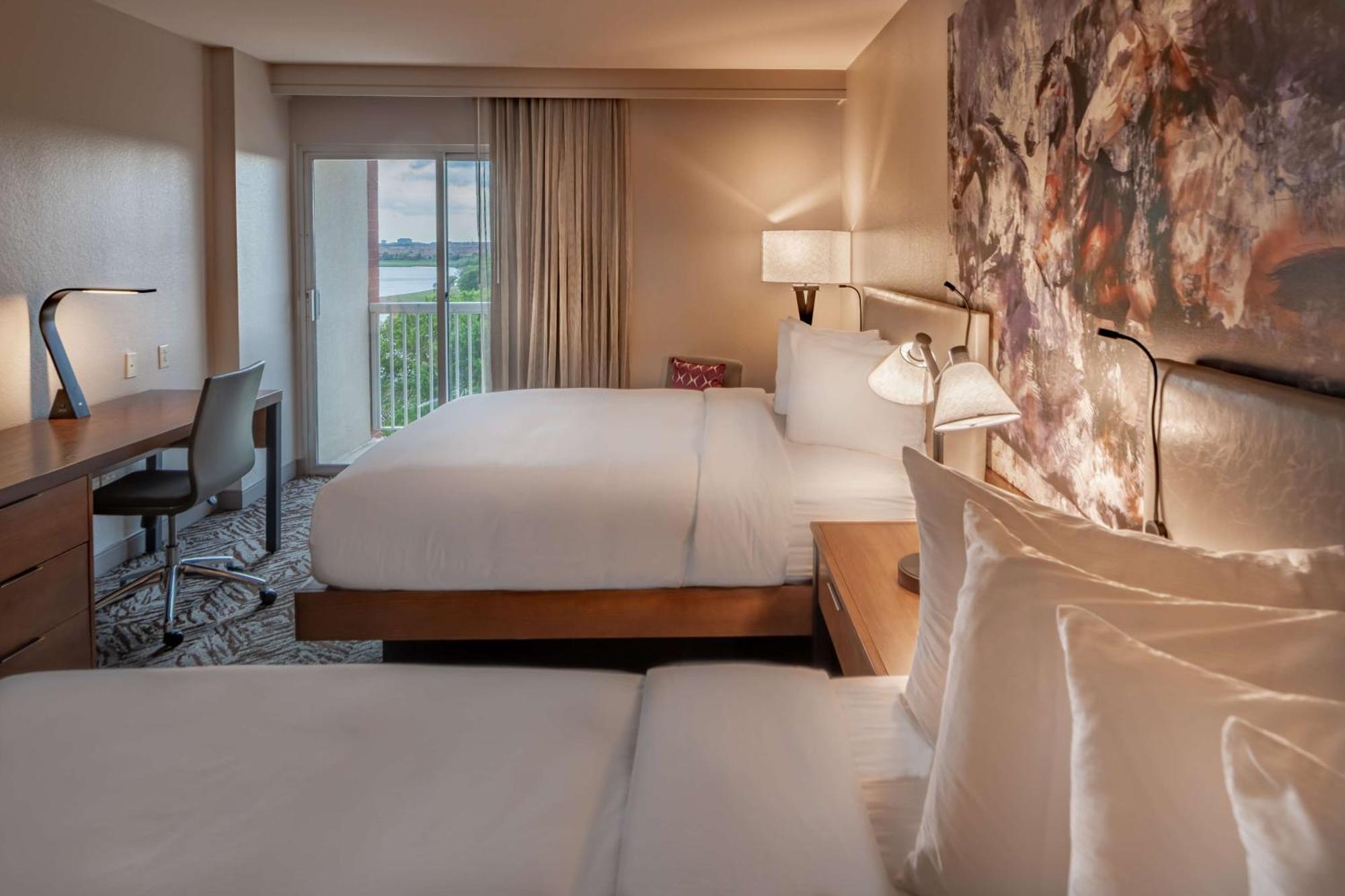 Doubletree By Hilton Dallas-Фармерс-Бранч Экстерьер фото
