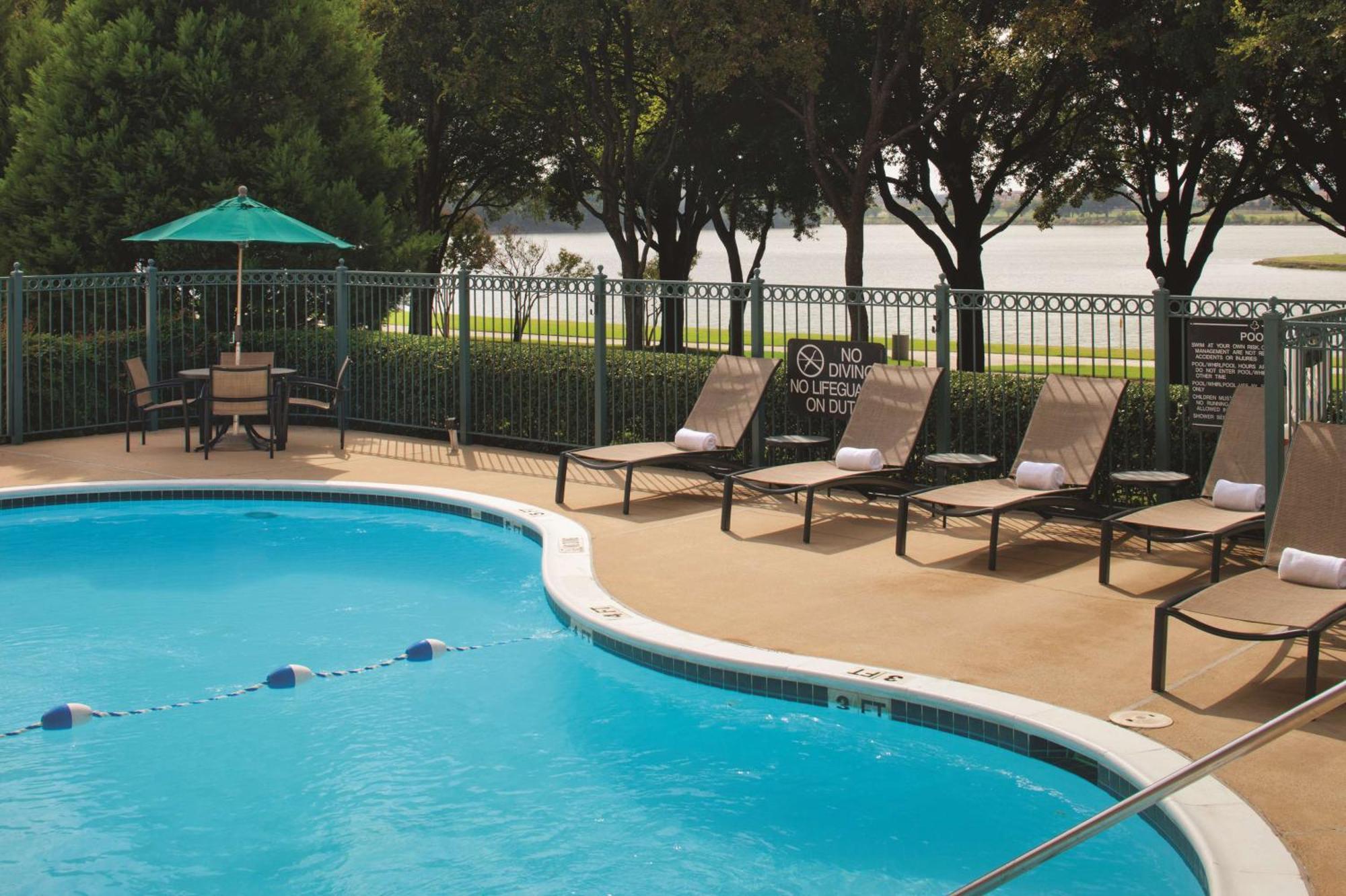 Doubletree By Hilton Dallas-Фармерс-Бранч Экстерьер фото