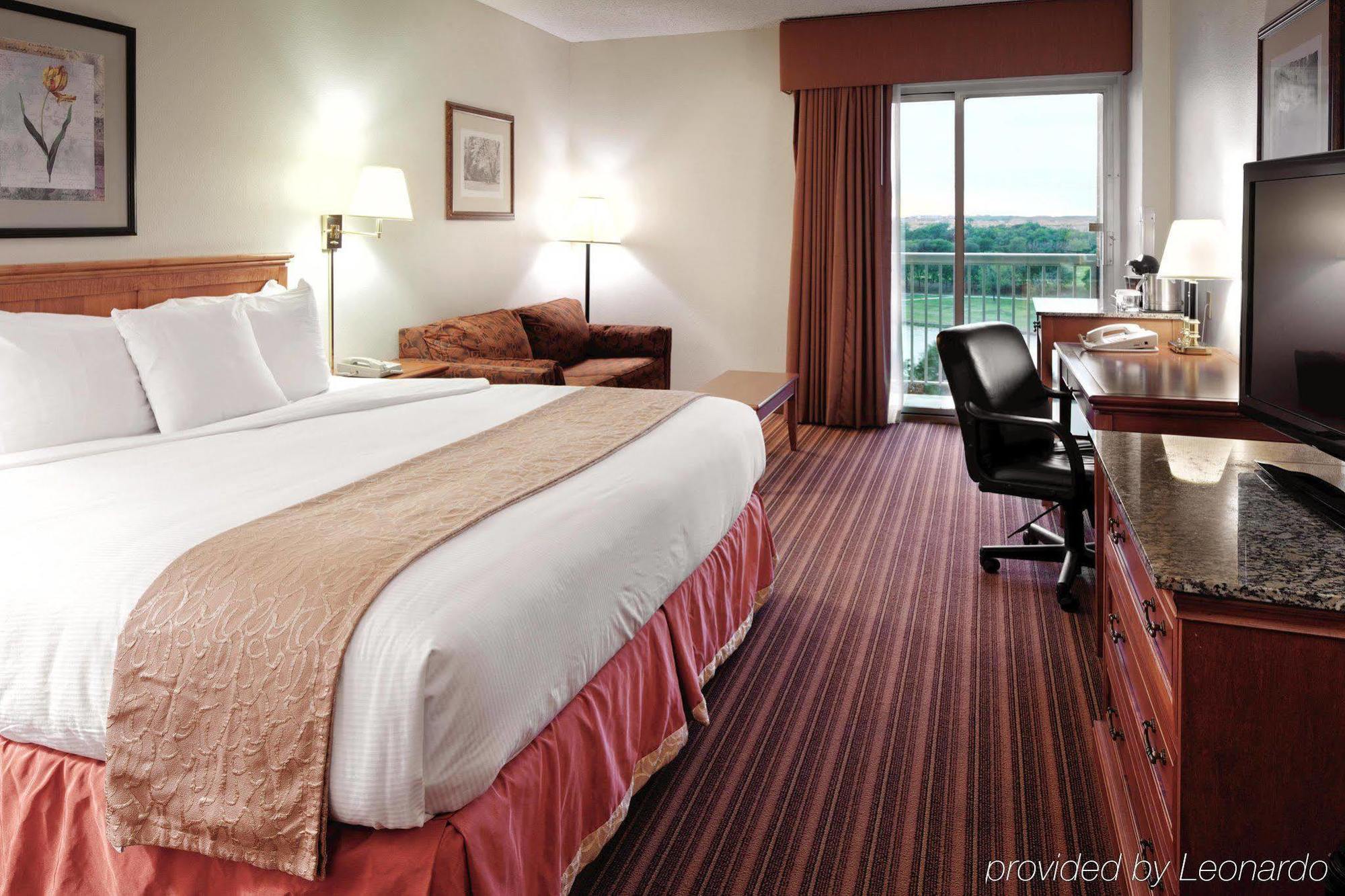 Doubletree By Hilton Dallas-Фармерс-Бранч Экстерьер фото