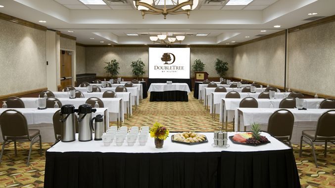 Doubletree By Hilton Dallas-Фармерс-Бранч Экстерьер фото