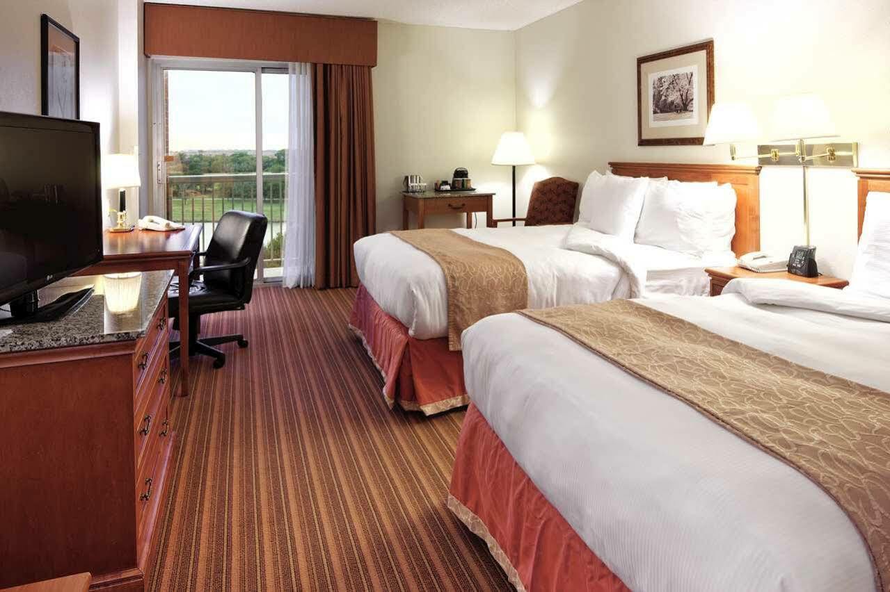 Doubletree By Hilton Dallas-Фармерс-Бранч Экстерьер фото